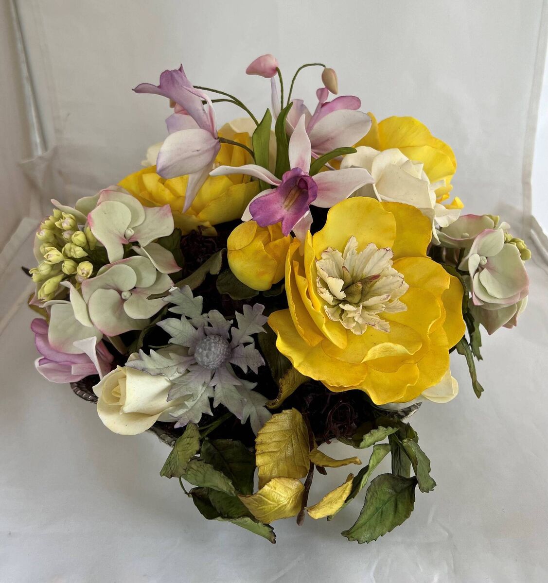 Work by Cork Sugarcraft Association. Work by Cork Sugarcraft Association.