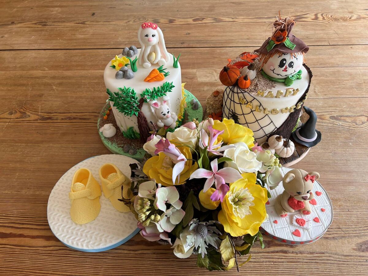 Cork Sugarcraft Association's work. Cork Sugarcraft Association's work.