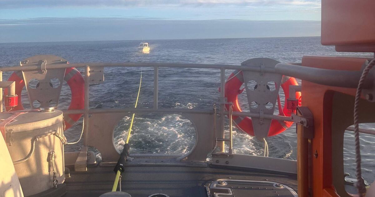Two people rescued by RNLI off the coast of Ballycotton - Vimarsana News