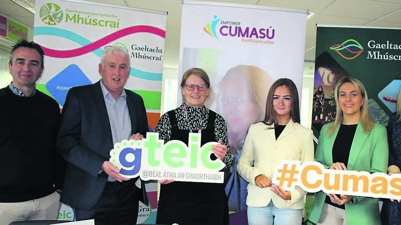 SCÉALTA CHORCAÍ: Mná ag dul i mbun gnó agus onóir do scoláirí i nGaeltacht Mhúscra