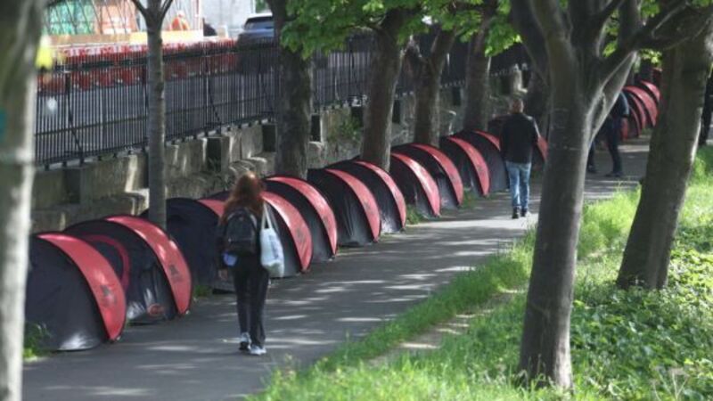 Tánaiste says providing tents to international protection applicants 'not a good idea'