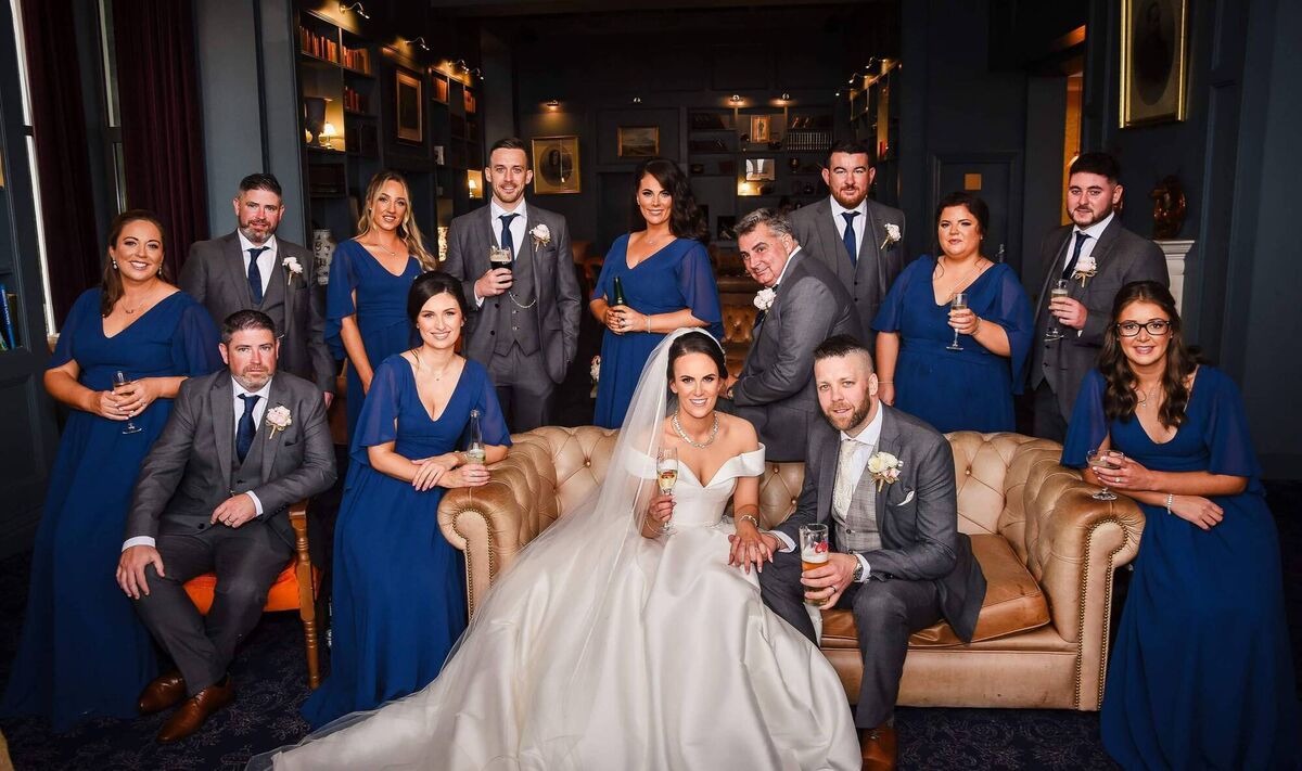 They had a big bridal party made up of family and friends, including Maid of Honour Erin Smith and two best men, Cormac Murphy and MJ O’Sullivan.