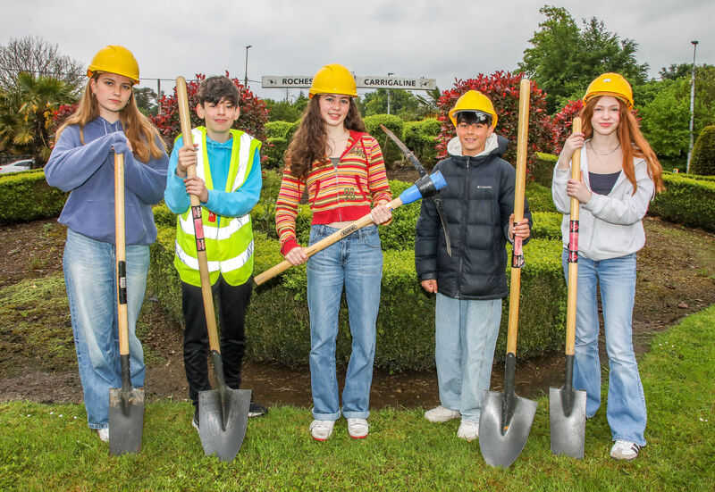 Pupils Sinéad Kelleher, Mark O'Duibhir, Finna Hales, Leon O'Leary and Anabelle Carrara at the announcement that Cork Educate Together have just been granted planning permission for a 600 pupil secondary school on the Carrigaline Road in Douglas, Cork. Pupils Sinéad Kelleher, Mark O'Duibhir, Finna Hales, Leon O'Leary and Anabelle Carrara at the announcement that Cork Educate Together have just been granted planning permission for a 600 pupil secondary school on the Carrigaline Road in Douglas, Cork.