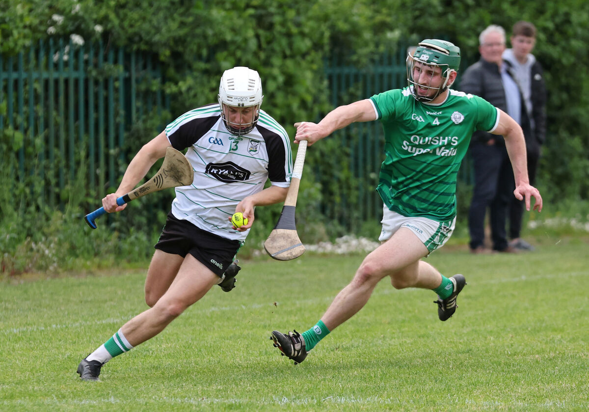 Andrew O'Connell, Douglas, takes on Diarmuid Ward, Ballincollig, in the Red FM HL Division 1 game. Picture: Jim Coughlan. Andrew O'Connell, Douglas, takes on Diarmuid Ward, Ballincollig, in the Red FM HL Division 1 game. Picture: Jim Coughlan.