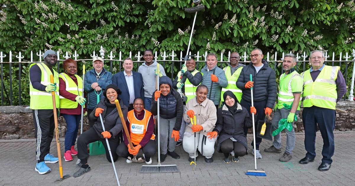 'I have no doubt they'll make great friends': New arrivals lend helping hands to clean up Fermoy town - Vimarsana News