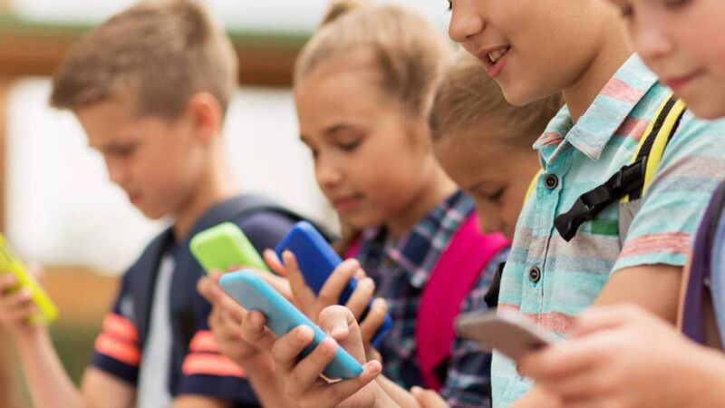 A simple plan that will protect children from evils of internet A simple plan that will protect children from evils of internet