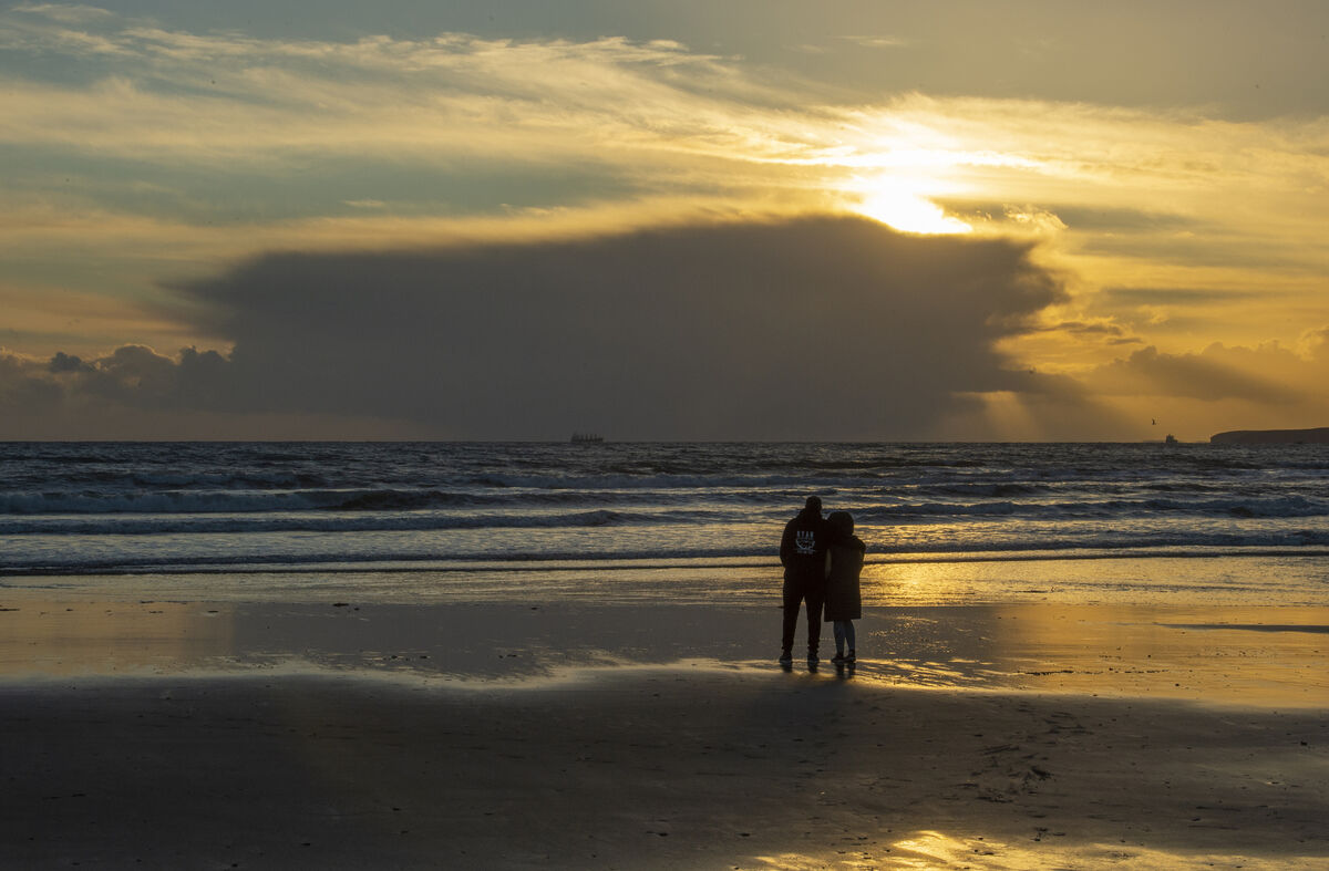 People on Inch Beach, Power Head, East Cork looking out to the sea. Picture Dan Linehan People on Inch Beach, Power Head, East Cork looking out to the sea. Picture Dan Linehan