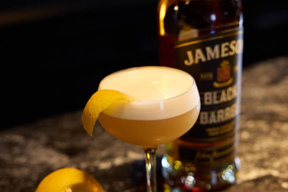 Shaken or stirred? In this immersive cocktail making experience, you decide! Shaken or stirred? In this immersive cocktail making experience, you decide!