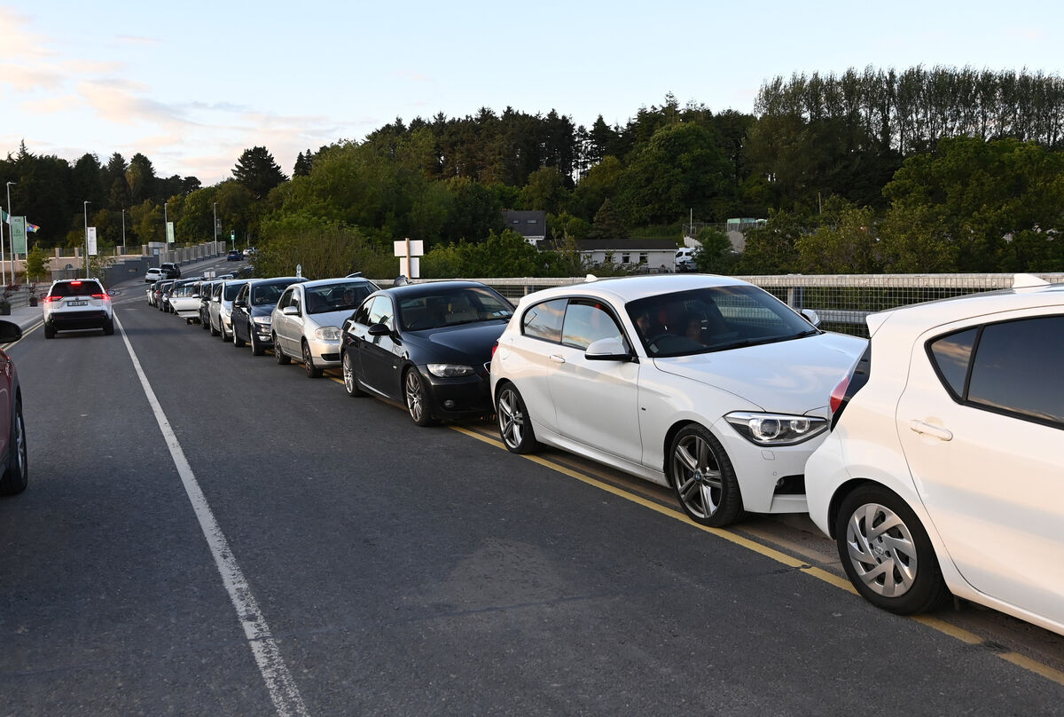 A queue on Friday evening for the viewing of the new housing estate Bayly in Douglas on Saturday morning. Picture: Eddie O'Hare