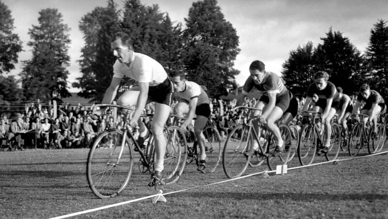 Frank O'Sullivan of Fermoy leading the field at the Cork City Sports at the Mardyke 1/7/1952 Frank O'Sullivan of Fermoy leading the field at the Cork City Sports at the Mardyke 1/7/1952