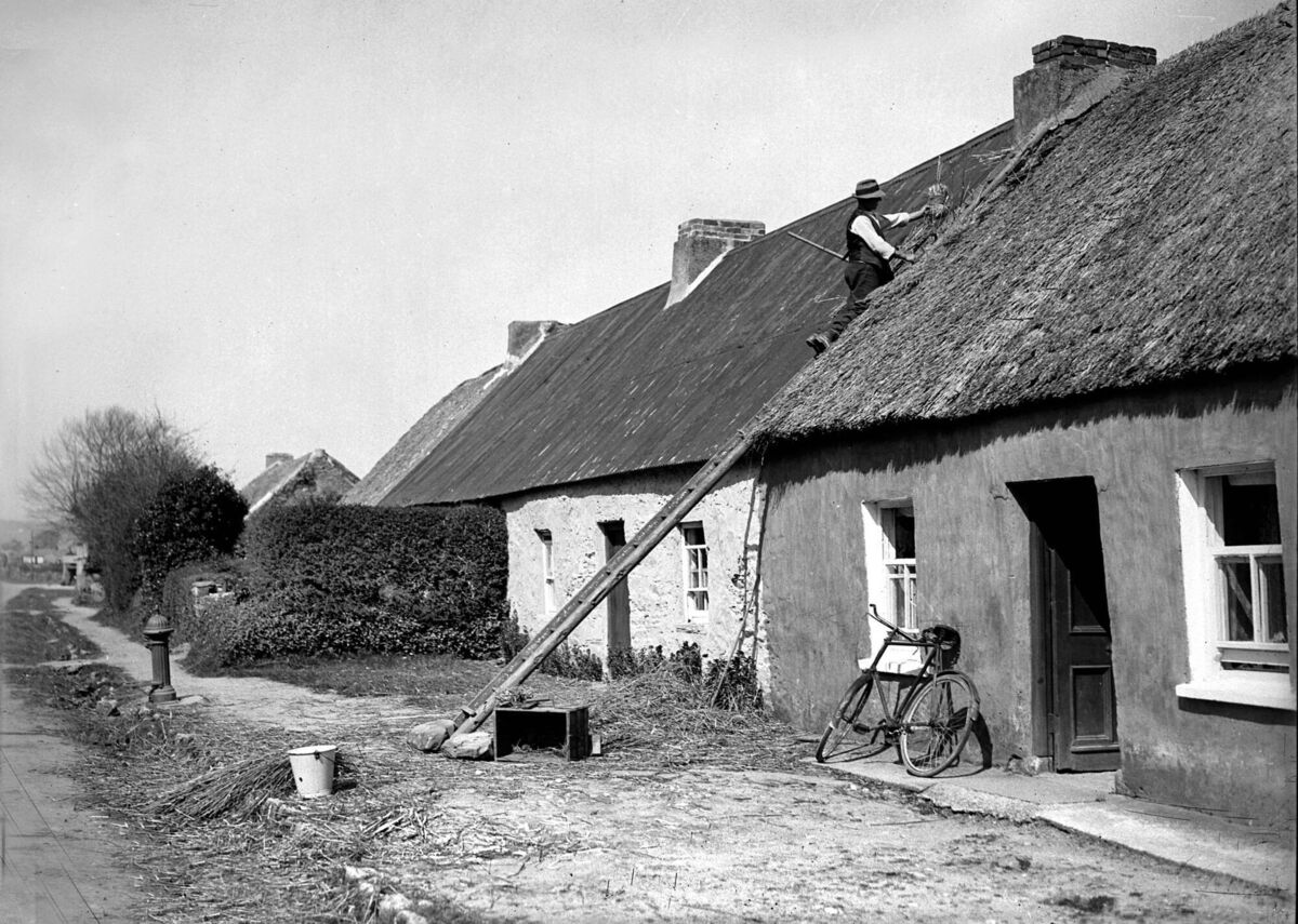 A thatcher at work near Castlelyons in 1945. A thatcher at work near Castlelyons in 1945.