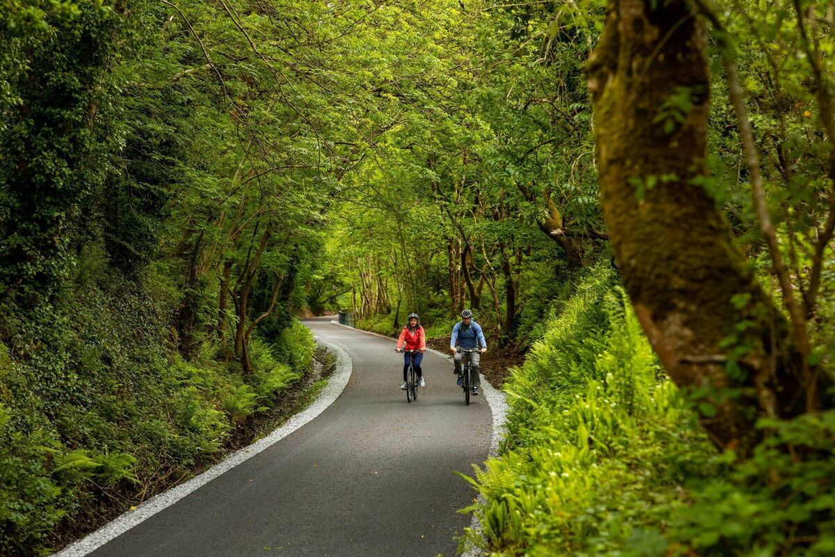 Whether you’re looking for a family adventure, a romantic couple’s activity or a bit of ‘me time’ to take in the serene surroundings, Limerick Greenway has it all! Whether you’re looking for a family adventure, a romantic couple’s activity or a bit of ‘me time’ to take in the serene surroundings, Limerick Greenway has it all!