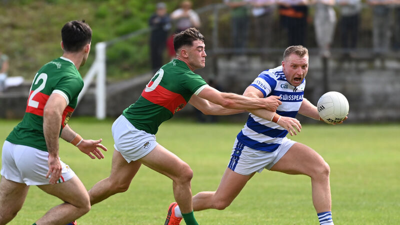 Champions Castlehaven lay down early marker against Clonakilty