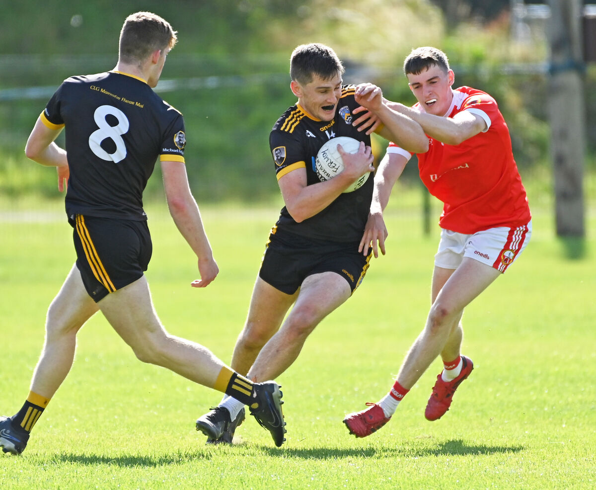 Fermoy's Gary O'Callaghan holds off O'Donovan Rossa's Ciaran Coombes. Picture: Eddie O'Hare
