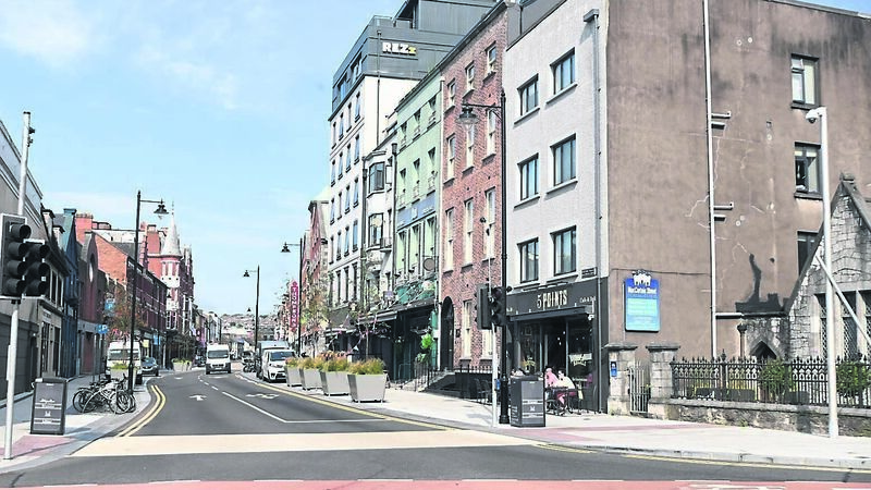 Pilot project aims to tackle stains to new Cork city footpaths Pilot project aims to tackle stains to new Cork city footpaths