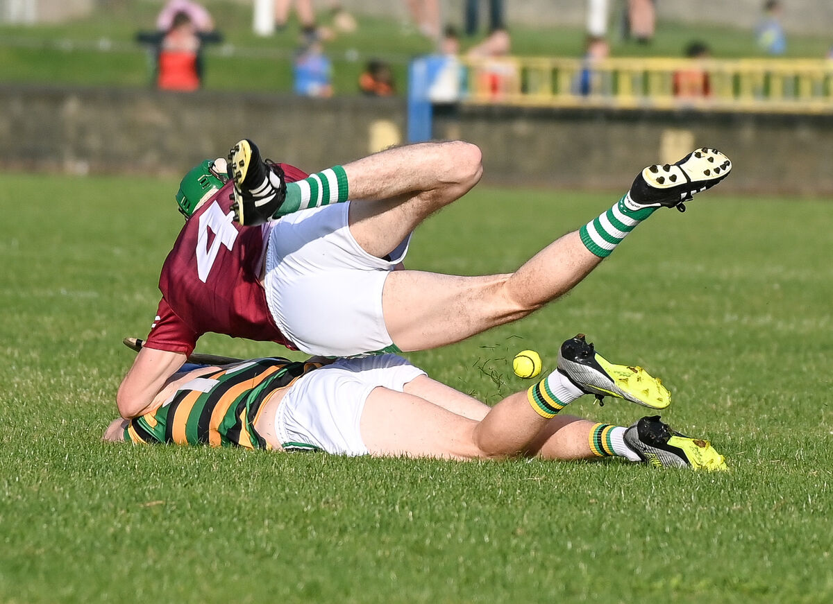  Glen Rovers' Steven Lynam and Killeagh's Dinny Walsh, tussle for the ball during their Senior AHC clash at Carrigtwohill. Picture: David Keane.