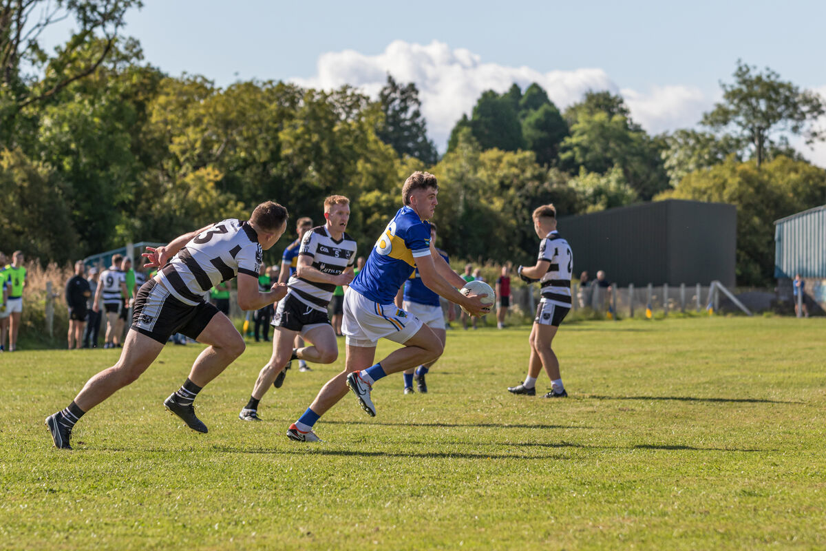 Eanna O'Hanlon gets ahead of Castletownbere's Declan Dunne. Picture: Anne Marie Cronin Photography Eanna O'Hanlon gets ahead of Castletownbere's Declan Dunne. Picture: Anne Marie Cronin Photography