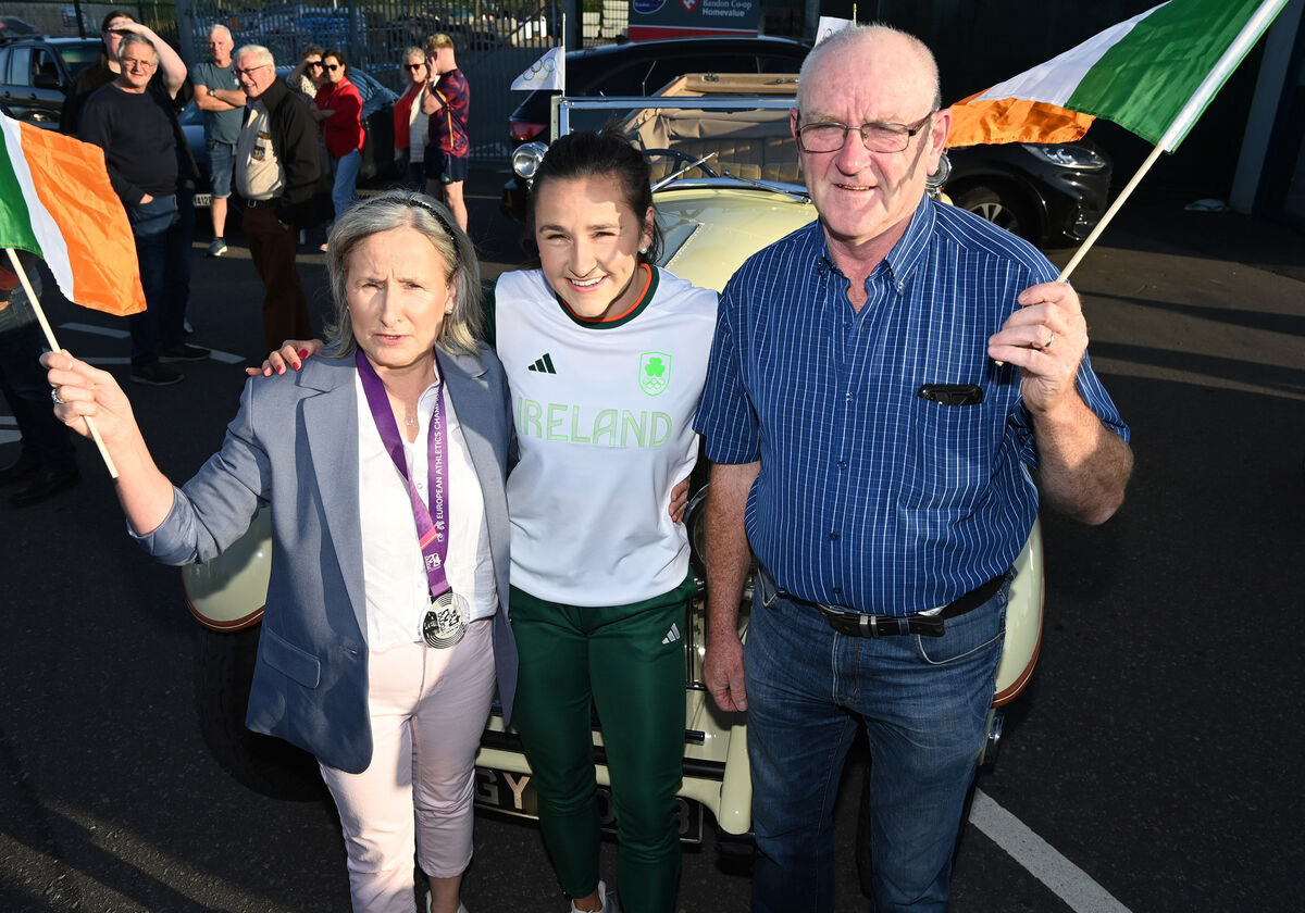  Phil Healy with her parents Phil and Jerry in Ballineen and Enniskeane. Picture Eddie O'Hare