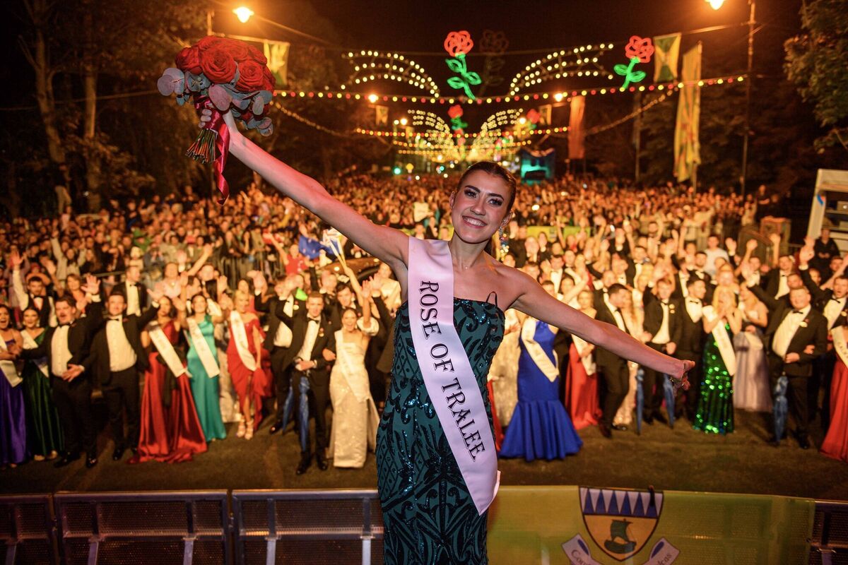 New Zealand Rose Keely O'Grady has been named as the 2024 International Rose of Tralee celebrating under the fireworks at Denny Street for Midnight Madness. New Zealand Rose Keely O'Grady has been named as the 2024 International Rose of Tralee celebrating under the fireworks at Denny Street for Midnight Madness.