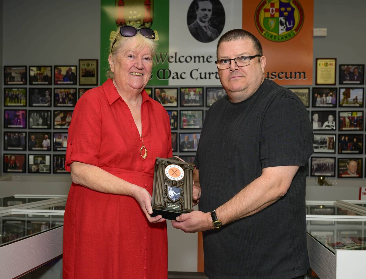 Caitríona Twomey of Cork Penny Dinners making a presentation of a symbolic Jack McAuliffe plaque to Anthony Connolly of the Glen BC at the Cork Boxing Museum in Blackpool. Picture: Doug Minihane Caitríona Twomey of Cork Penny Dinners making a presentation of a symbolic Jack McAuliffe plaque to Anthony Connolly of the Glen BC at the Cork Boxing Museum in Blackpool. Picture: Doug Minihane