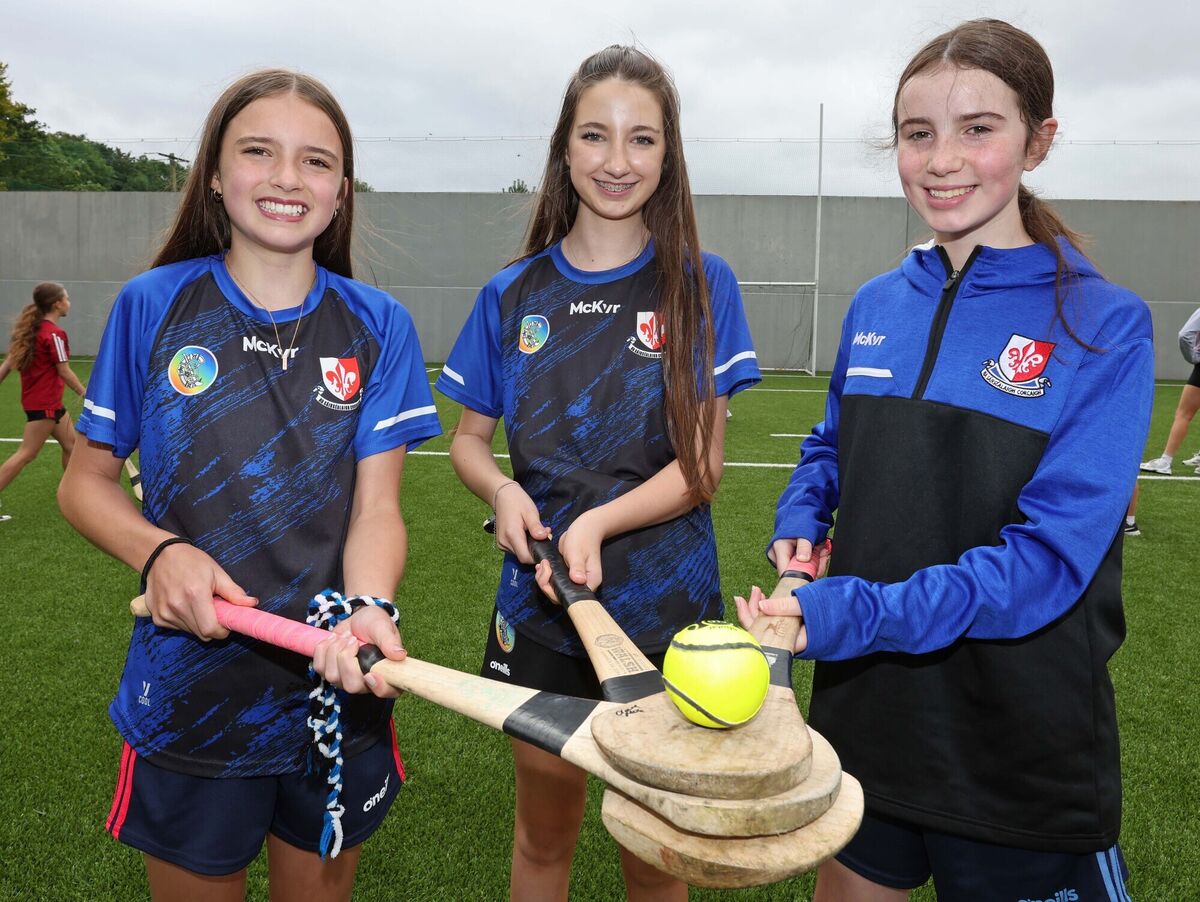  Ellie McDonagh, Holly Galvin Hegarty and Abbey Walsh, all Sarsfields underage camogie. Picture: Jim Coughlan.