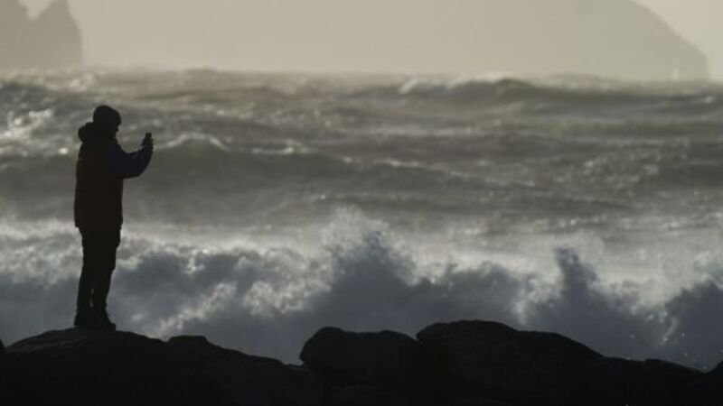 Yellow wind and rain warning issued for two counties Yellow wind and rain warning issued for two counties