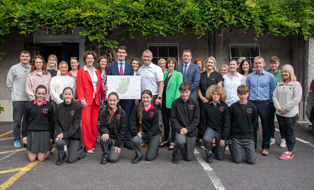 Minister Jack Chambers TD, pictured with teachers and some students during his recent visit to Coláiste an Phiarsaigh in Glanmire. Picture: Howard Crowdy Minister Jack Chambers TD, pictured with teachers and some students during his recent visit to Coláiste an Phiarsaigh in Glanmire. Picture: Howard Crowdy