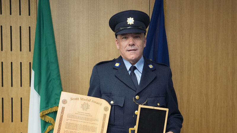 Cork garda who was stabbed during domestic incident receives medal for bravery