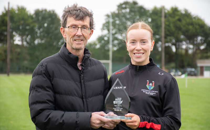 Rory Noonan, The Echo, pictured presenting Laura Treacy of Killeagh Camogie club with the Echo Women in Sport Monthly Award for August. Picture: Howard Crowdy Rory Noonan, The Echo, pictured presenting Laura Treacy of Killeagh Camogie club with the Echo Women in Sport Monthly Award for August. Picture: Howard Crowdy