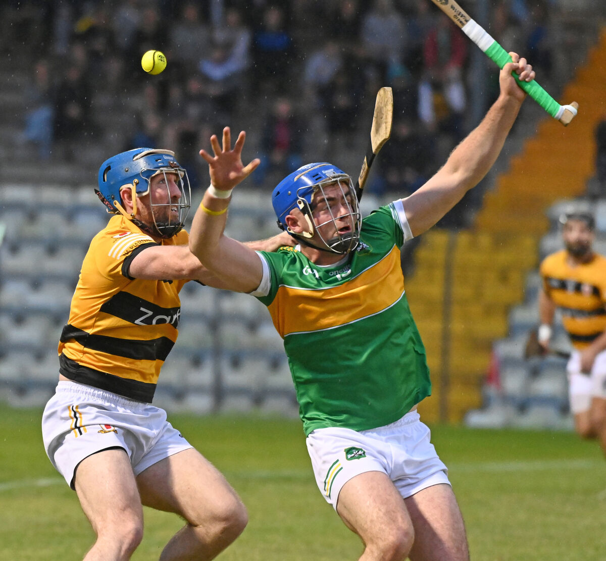 Na Piarsaigh's Adam Dennehy tussles with Castlelyons' David Morrison during the Co-Op SuperStores SAHC Q-F at Páirc Uí Rinn. Picture: Eddie O'Hare Na Piarsaigh's Adam Dennehy tussles with Castlelyons' David Morrison during the Co-Op SuperStores SAHC Q-F at Páirc Uí Rinn. Picture: Eddie O'Hare