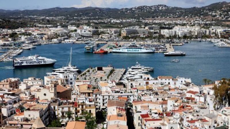 Irish woman seriously injured after dress catches fire at a wedding in Spain Irish woman seriously injured after dress catches fire at a wedding in Spain