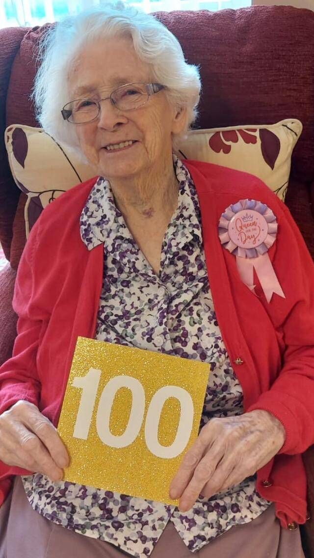 Tess Cahill (née Grandon), who left Cork’s shores with her husband Joe aboard the Innisfallen in 1958, recently celebrated her 100th birthday with her family in Oxford.