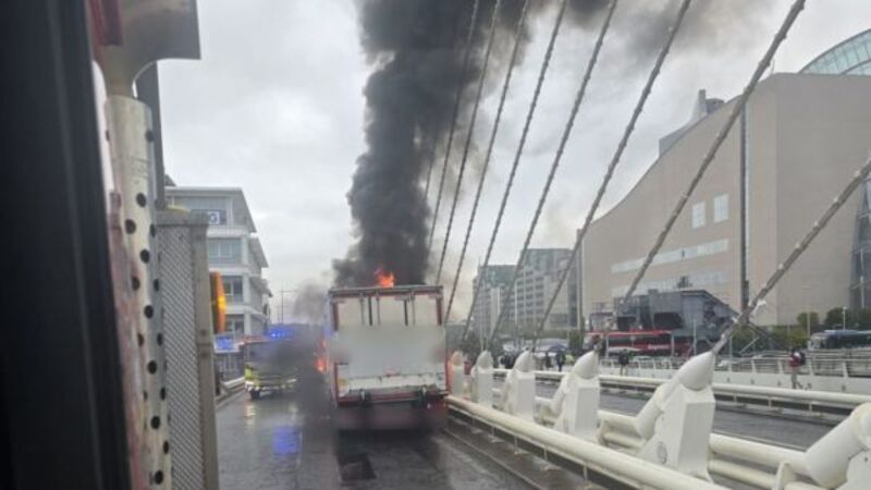 Samuel Beckett Bridge reopens fully after fire in truck causes closure Samuel Beckett Bridge reopens fully after fire in truck causes closure