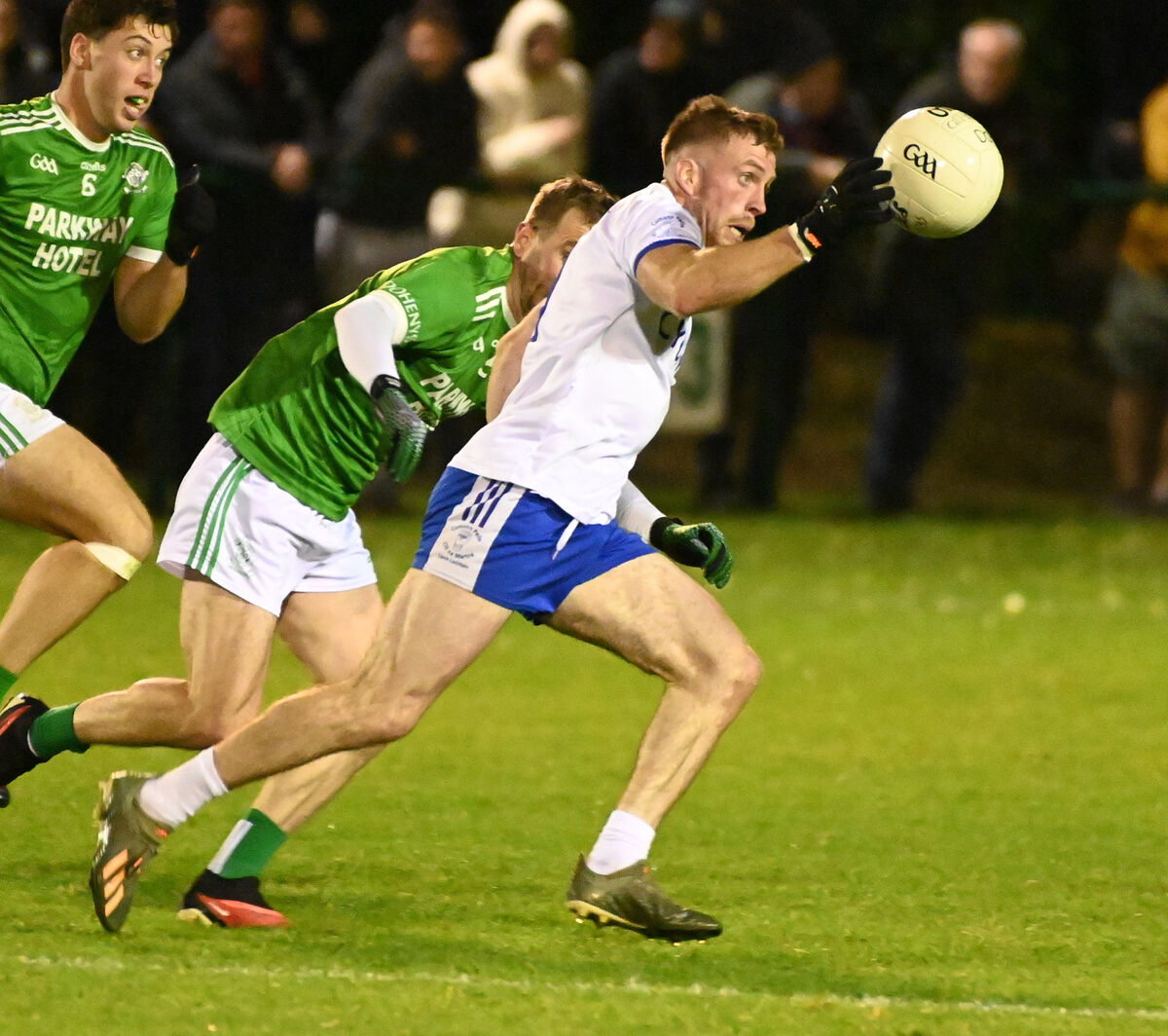 Cill na Martra's Ciaran Ó Duinnín breaking past Dohenys' Barry O'Donovan during the McCarthy Insurance Group Senior AFC quarter-final at Macroom. Picture: Eddie O'Hare Cill na Martra's Ciaran Ó Duinnín breaking past Dohenys' Barry O'Donovan during the McCarthy Insurance Group Senior AFC quarter-final at Macroom. Picture: Eddie O'Hare