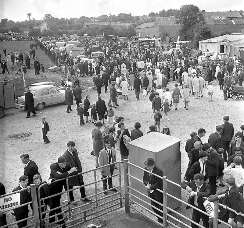 Crowds at the Kanturk Show in August, 1967. Throwback Thursday reader Stephen Twohig’s family had the Commercial Arms pub in the town from around 1970 to 1985
