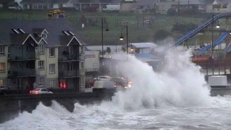 Met Éireann warns of heavy rain this weekend before aftermath of Hurricane Kirk hits