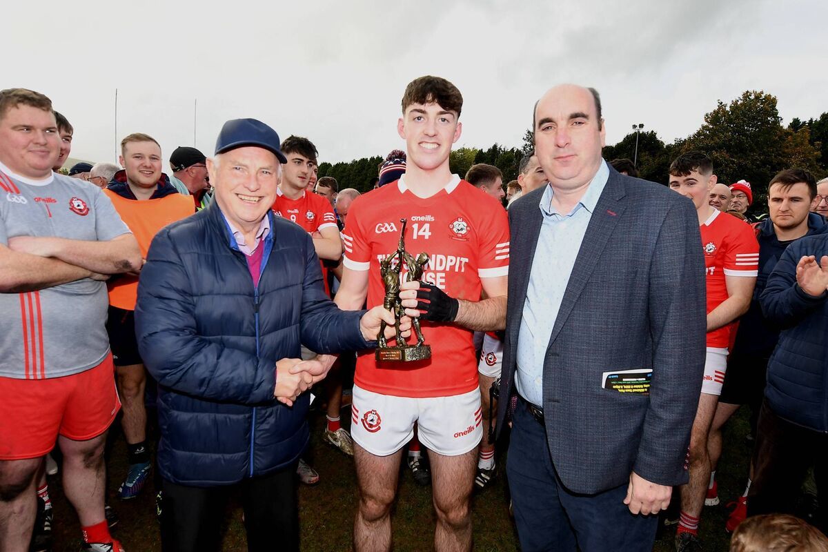 Tomás Howard, Dromtariffe, received the Duhallow JAHC Man of the Match Award from Tom Dennehy, president Duhallow GAA, in the presence of Steven Lynch, chairman. Picture: John Tarrant Tomás Howard, Dromtariffe, received the Duhallow JAHC Man of the Match Award from Tom Dennehy, president Duhallow GAA, in the presence of Steven Lynch, chairman. Picture: John Tarrant