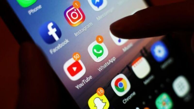 Almost one in 10 drivers seen using their phone while driving, study finds Almost one in 10 drivers seen using their phone while driving, study finds