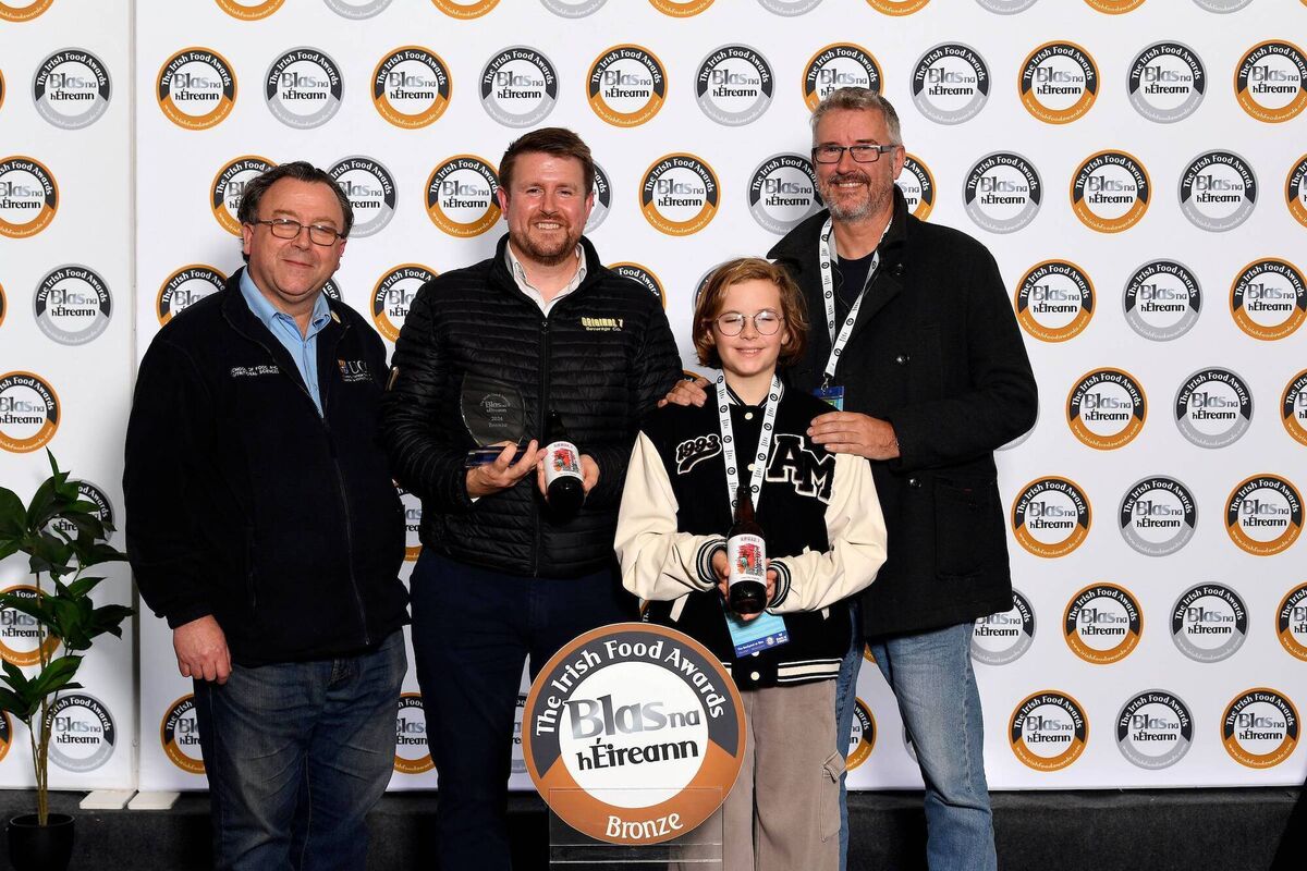 Steve Guiney, Shane Long and Aoibhin Long of Original 7 Beverage Company with their award.