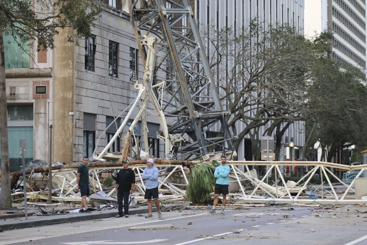 A construction crane fell over into an office building that houses the Tampa Bay Times headquarters, after Hurricane Milton. Photo: Tampa Bay Times