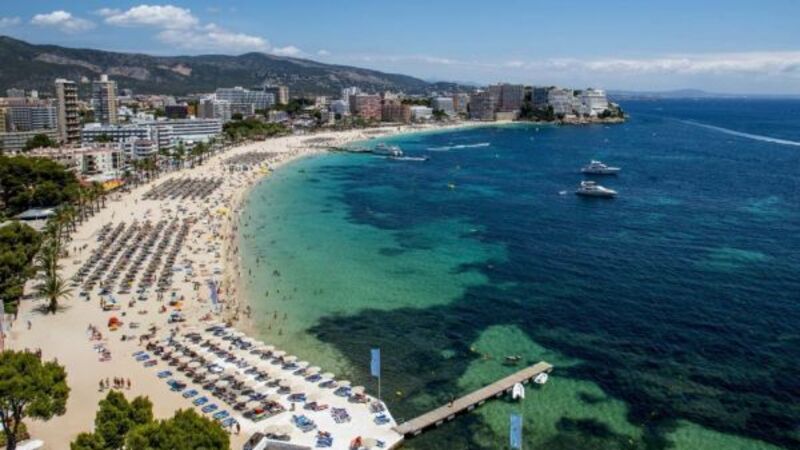 Irish man arrested in Magaluf on suspicion of taking upskirt photo of 14-year-old girl Irish man arrested in Magaluf on suspicion of taking upskirt photo of 14-year-old girl
