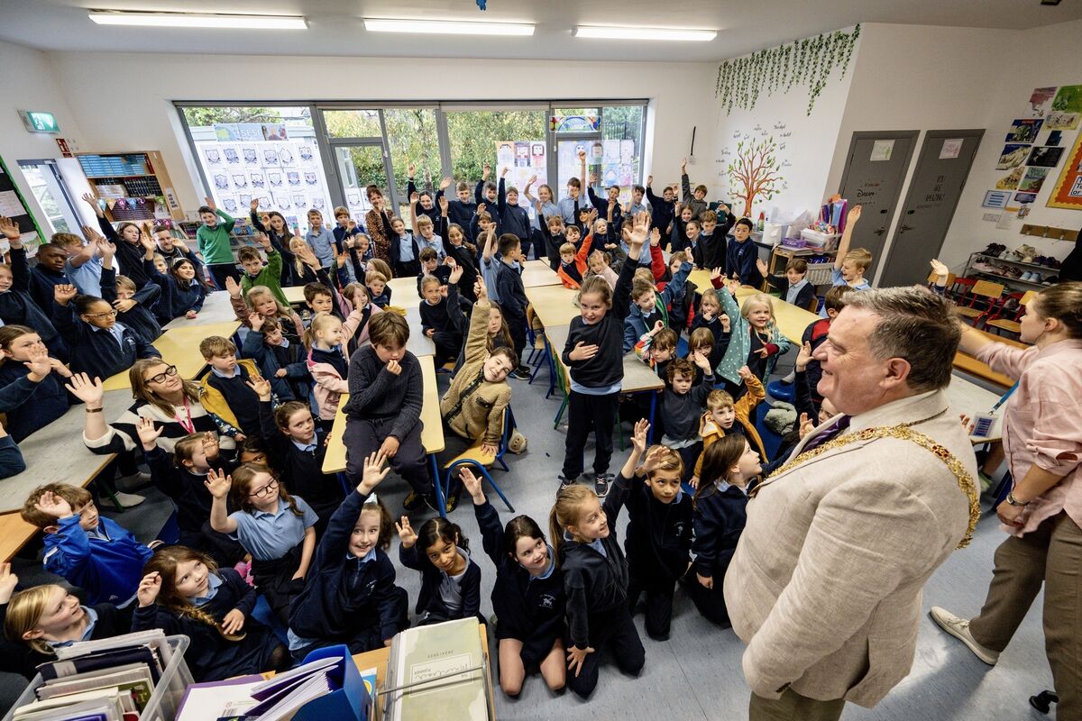 Lord Mayor of Cork Cllr Dan Boyle continued his tour of Cork city’s primary schools, at St. Michael’s school in Blackrock. Picture Chani Anderson Lord Mayor of Cork Cllr Dan Boyle continued his tour of Cork city’s primary schools, at St. Michael’s school in Blackrock. Picture Chani Anderson