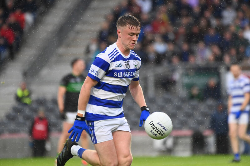 Jamie O'Driscoll, Castlehaven, with possession against Nemo Rangers. Picture: Larry Cummins