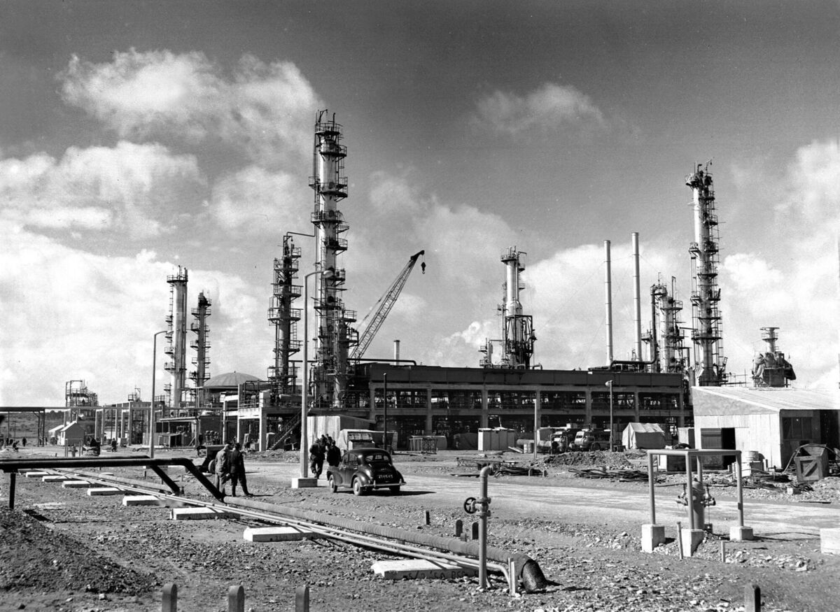 View of Oil Refinery at Whitegate, Co. Cork 01/04/1959.