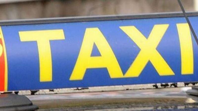 Taxi driver dislocated a man's shoulder after he clamped his car Taxi driver dislocated a man's shoulder after he clamped his car
