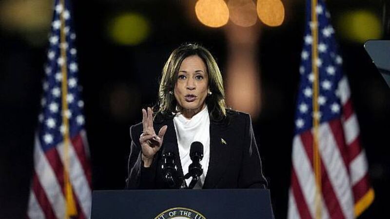 Kamala Harris closes in on Donald Trump in election betting stakes Kamala Harris closes in on Donald Trump in election betting stakes