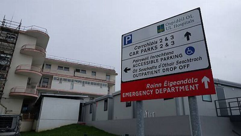 Trolley watch: 549 people waiting for beds in Irish hospitals Trolley watch: 549 people waiting for beds in Irish hospitals
