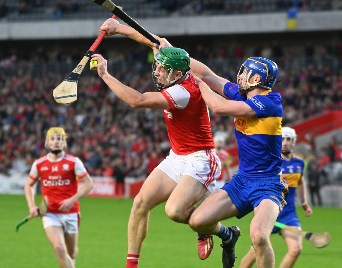 Watergrasshill's Adam Murphy wins the sliotar from Carrigaline's Stephen Williamson. Picture: Eddie O'Hare Watergrasshill's Adam Murphy wins the sliotar from Carrigaline's Stephen Williamson. Picture: Eddie O'Hare