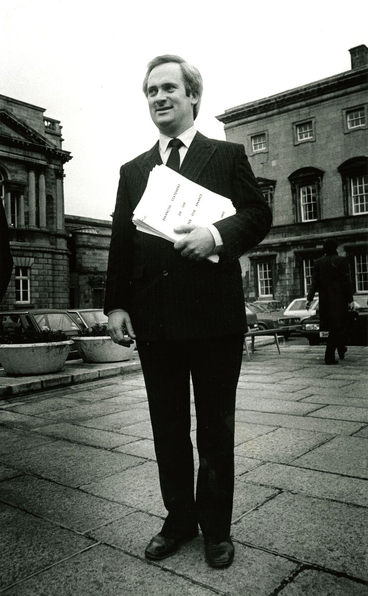 Fine Gael finance minister John Bruton on the Dáil plinth before going into the House to announce the imposition of Vat on children’s shoes as part of the budget. File picture: Eamonn farrell/RollingNews.ie
