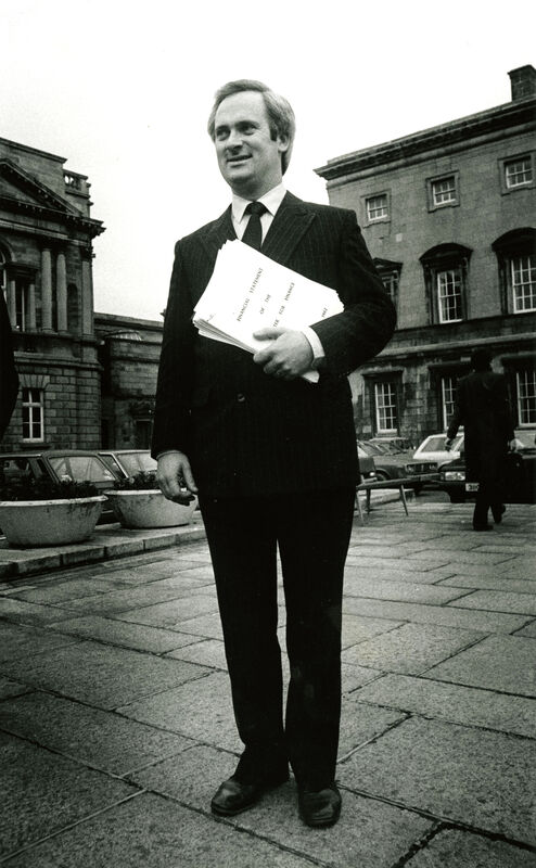 Fine Gael finance minister John Bruton on the Dáil plinth before going into the House to announce the imposition of Vat on children’s shoes as part of the budget. File picture: Eamonn farrell/RollingNews.ie Fine Gael finance minister John Bruton on the Dáil plinth before going into the House to announce the imposition of Vat on children’s shoes as part of the budget. File picture: Eamonn farrell/RollingNews.ie